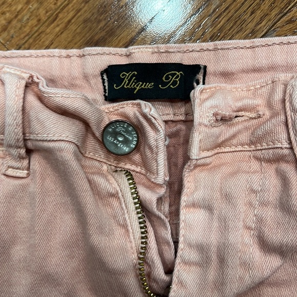 Jean shorts. - Picture 2 of 4